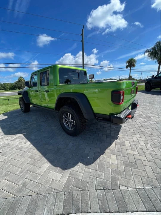 2026 Jeep JT Gladiator - Image 6 of 13