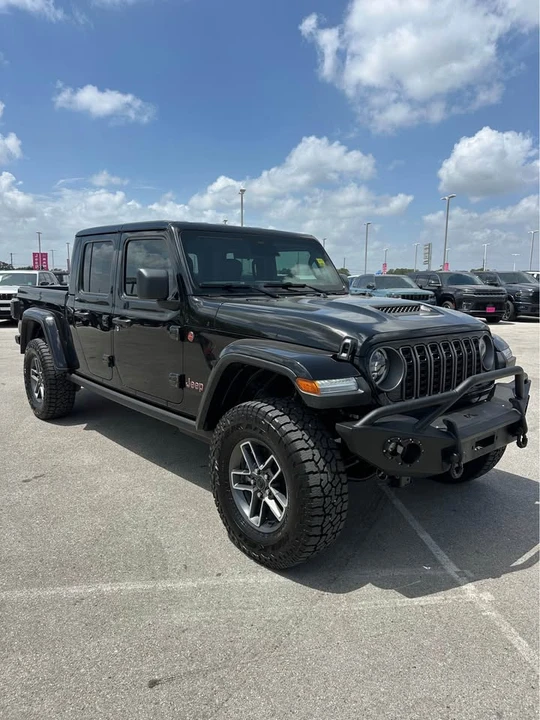 2026 Jeep JT Gladiator - Image 2 of 12