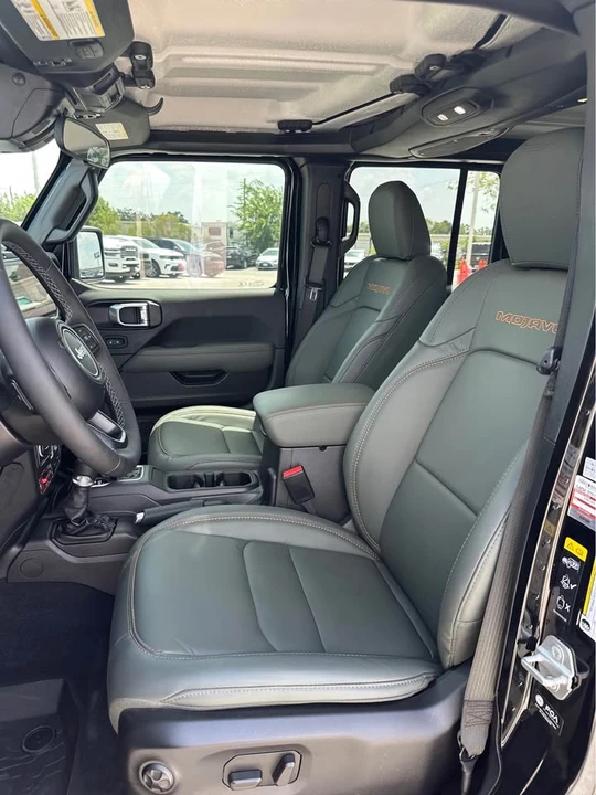 2026 Jeep JT Gladiator - Image 10 of 12