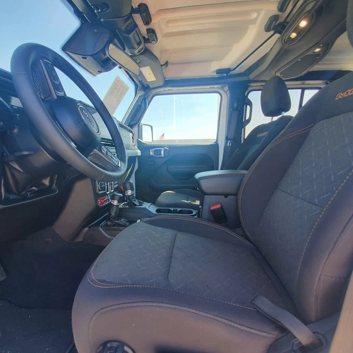 2026 Jeep JT Gladiator - Image 10 of 13
