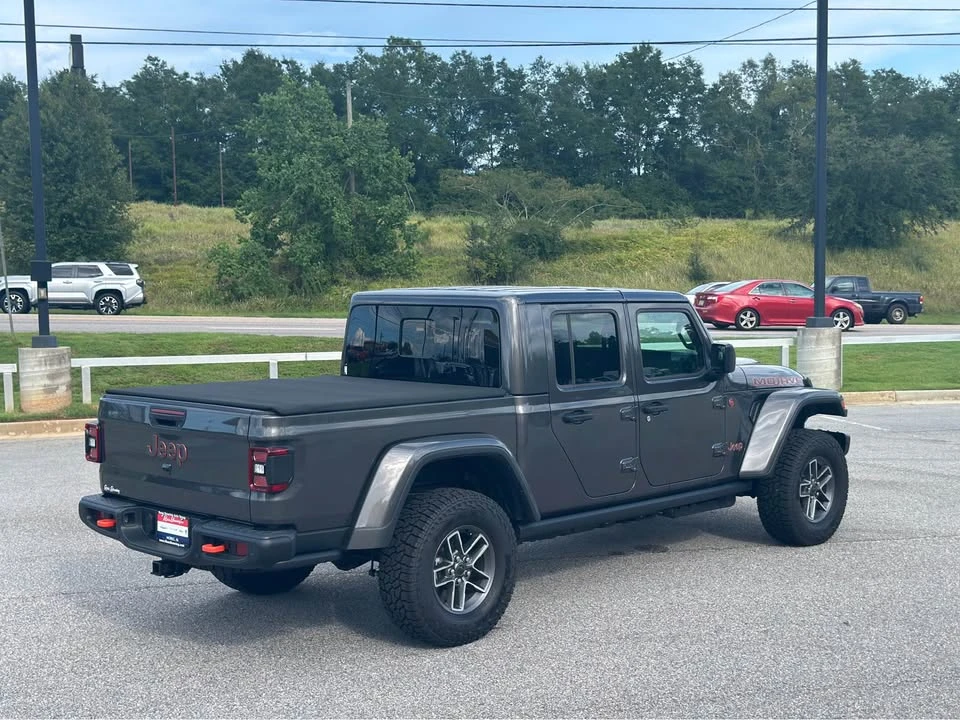 2026 Jeep JT Gladiator - Image 8 of 11