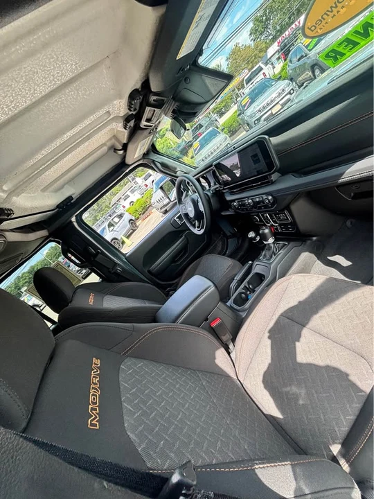 2026 Jeep JT Gladiator - Image 8 of 10
