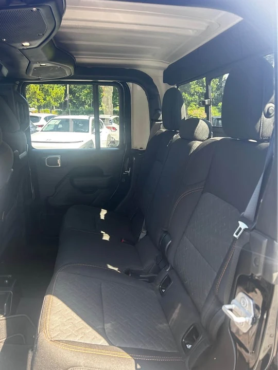 2026 Jeep JT Gladiator - Image 15 of 15