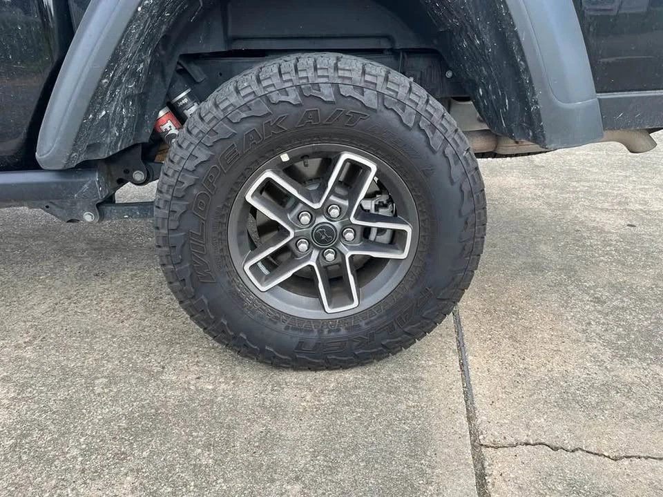 2026 Jeep JT Gladiator - Image 6 of 14