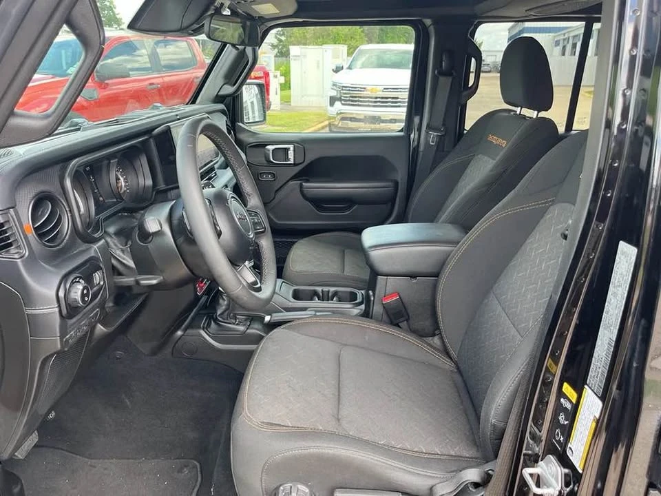 2026 Jeep JT Gladiator - Image 7 of 14