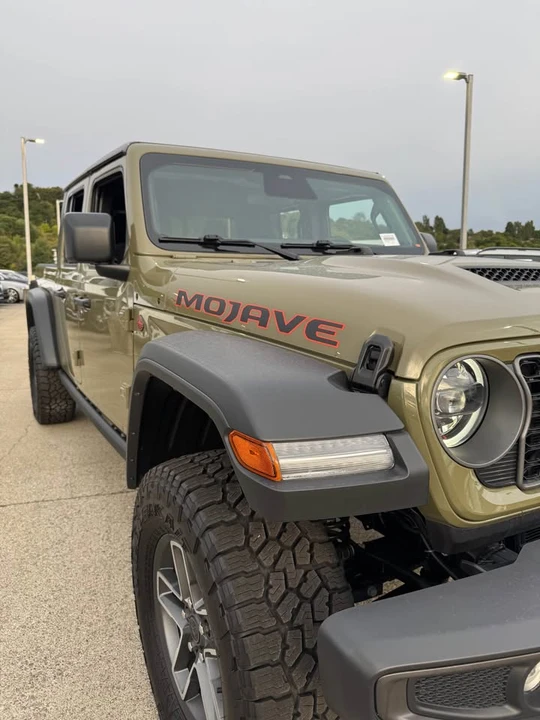 2026 Jeep JT Gladiator - Image 2 of 14