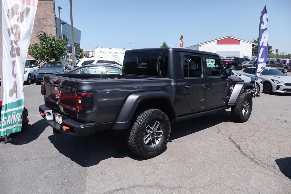 2026 Jeep JT Gladiator - Image 17 of 19