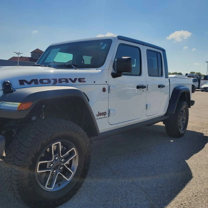2026 Jeep JT Gladiator - Image 7 of 13