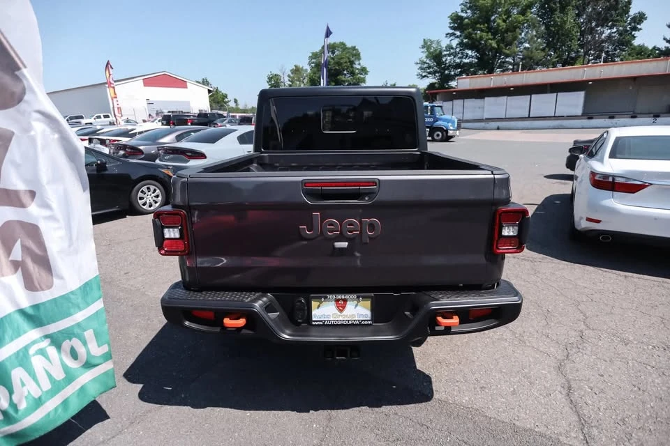 2026 Jeep JT Gladiator - Image 15 of 19