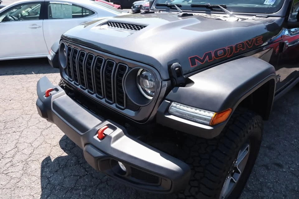 2026 Jeep JT Gladiator - Image 13 of 19