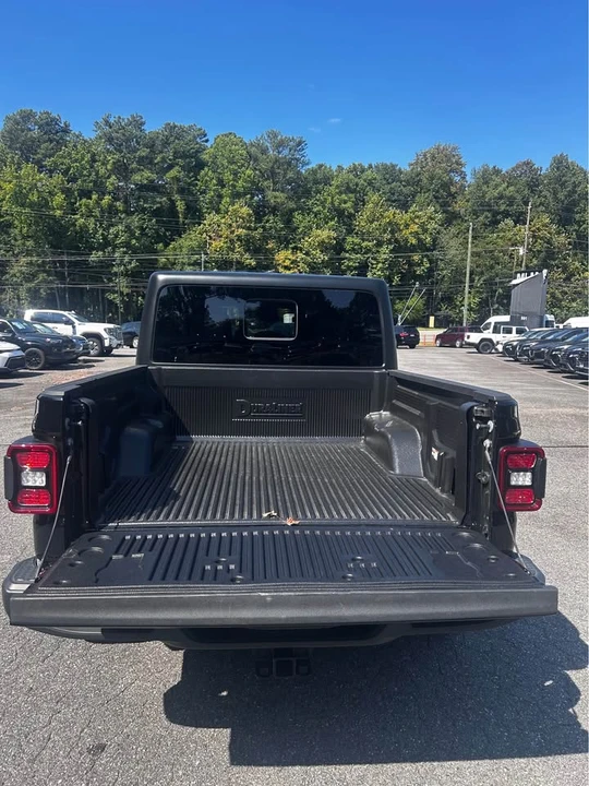 2026 Jeep JT Gladiator - Image 5 of 15