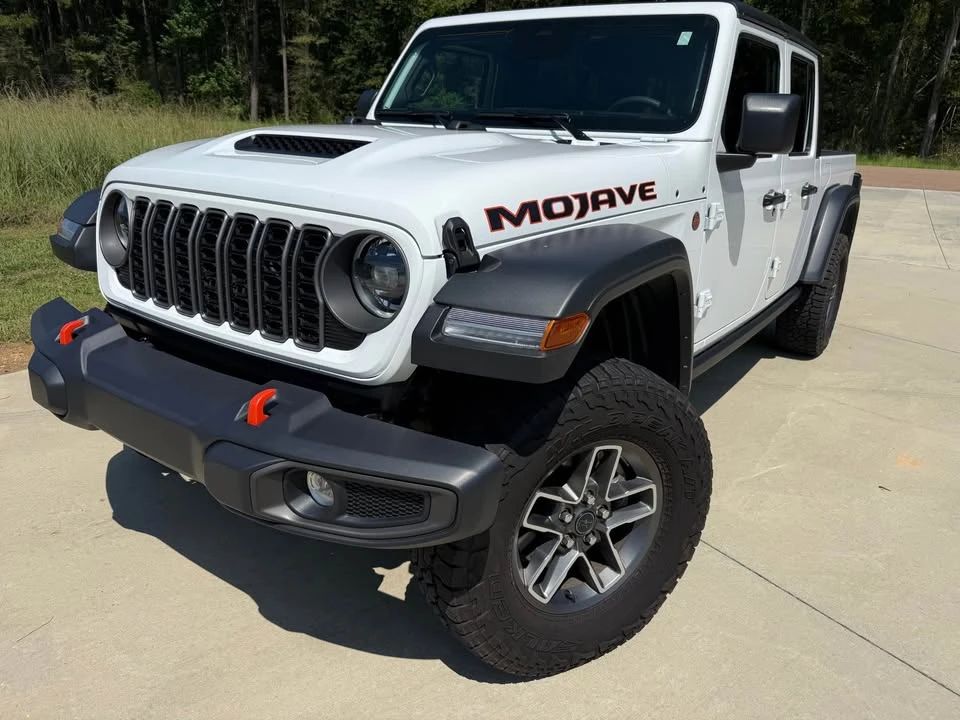 2026 Jeep JT Gladiator - Image 2 of 18