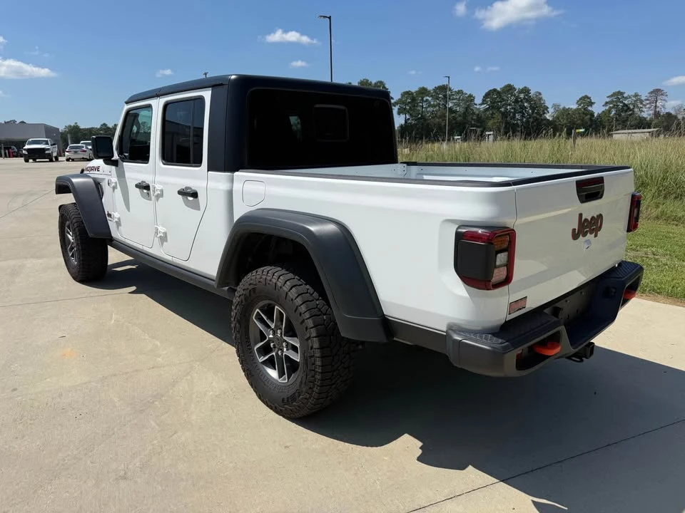2026 Jeep JT Gladiator - Image 7 of 18