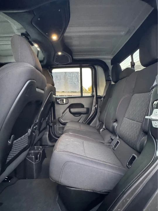 2026 Jeep JT Gladiator - Image 17 of 19