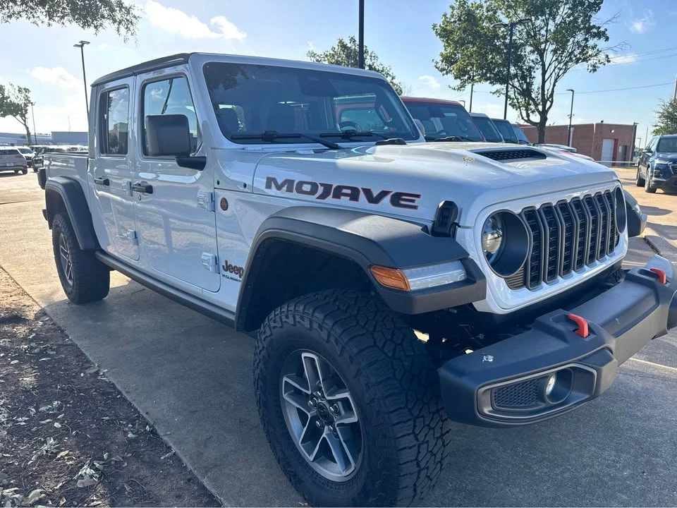 2026 Jeep JT Gladiator - Image 3 of 4