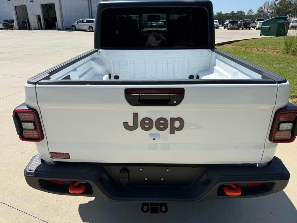 2026 Jeep JT Gladiator - Image 8 of 18