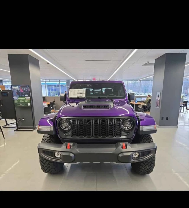 2026 Jeep JT Gladiator - Image 5 of 19