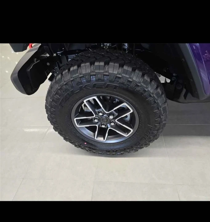 2026 Jeep JT Gladiator - Image 7 of 19