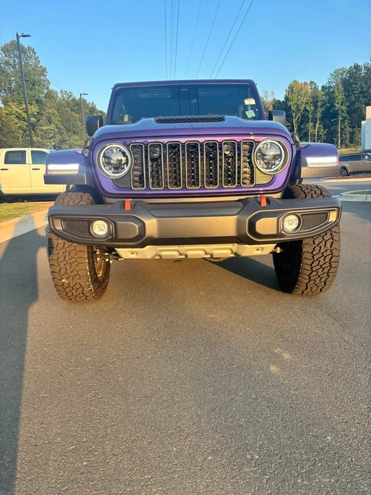 2026 Jeep JT Gladiator - Image 3 of 14