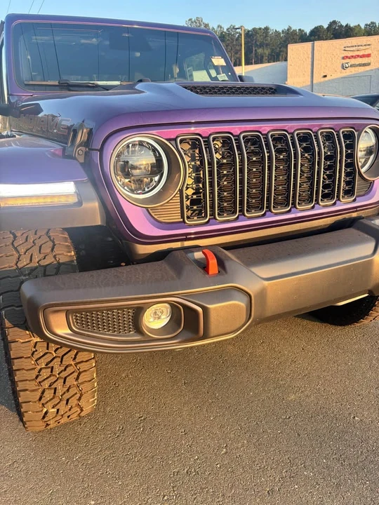 2026 Jeep JT Gladiator - Image 11 of 14