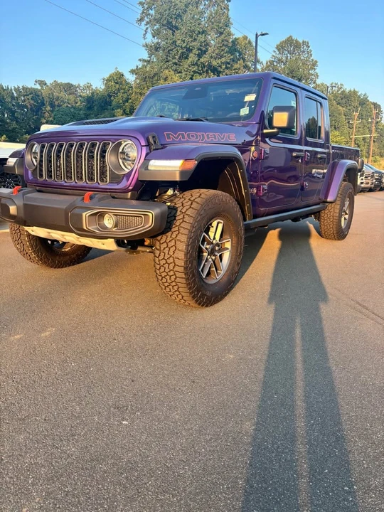 2026 Jeep JT Gladiator - Image 2 of 14
