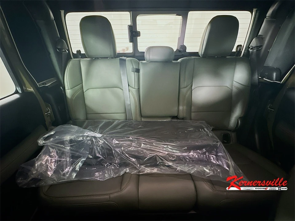 2026 Jeep JT Gladiator - Image 10 of 12