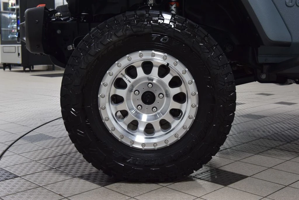 2026 Jeep JT Gladiator - Image 26 of 31