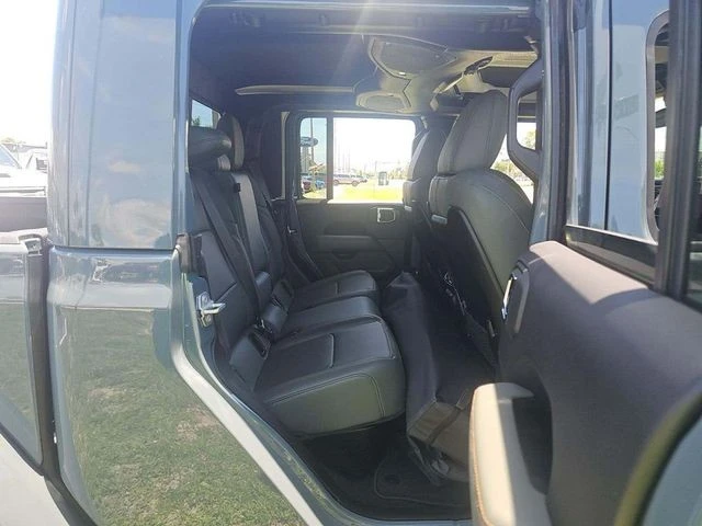 2026 Jeep JT Gladiator - Image 9 of 28