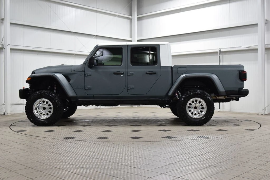2026 Jeep JT Gladiator - Image 4 of 31