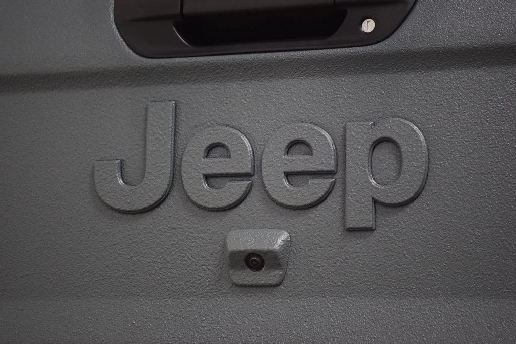 2026 Jeep JT Gladiator - Image 22 of 31