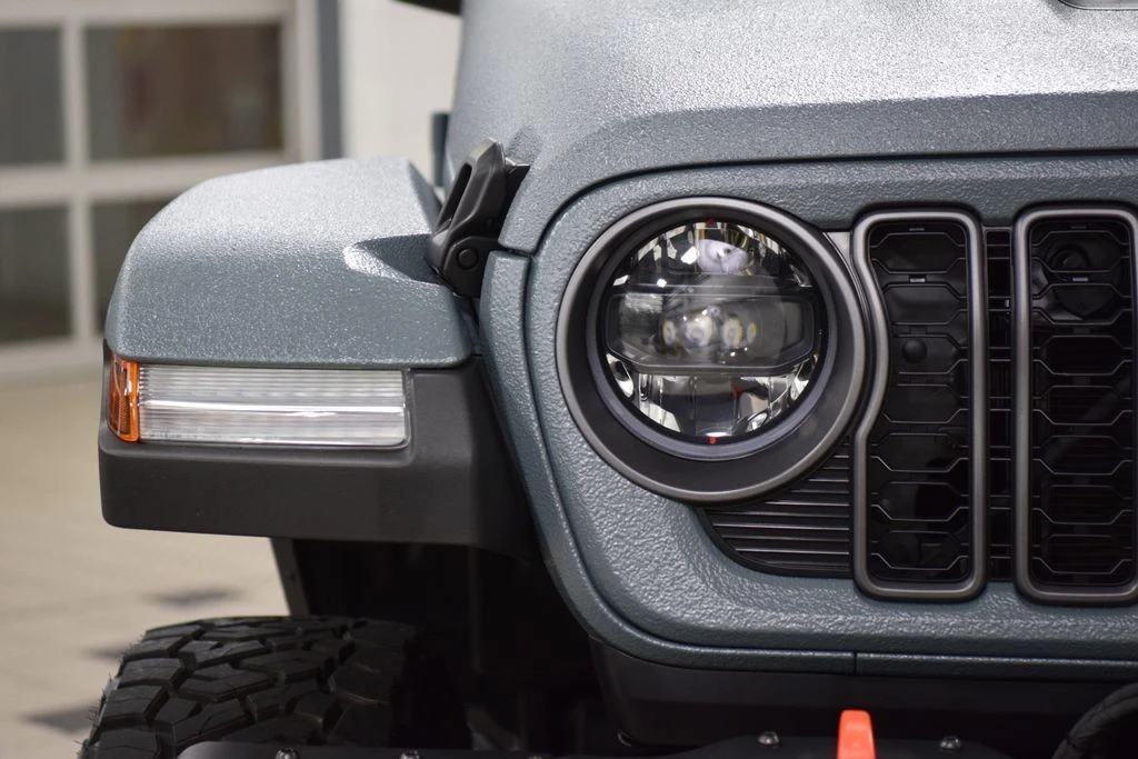 2026 Jeep JT Gladiator - Image 10 of 31