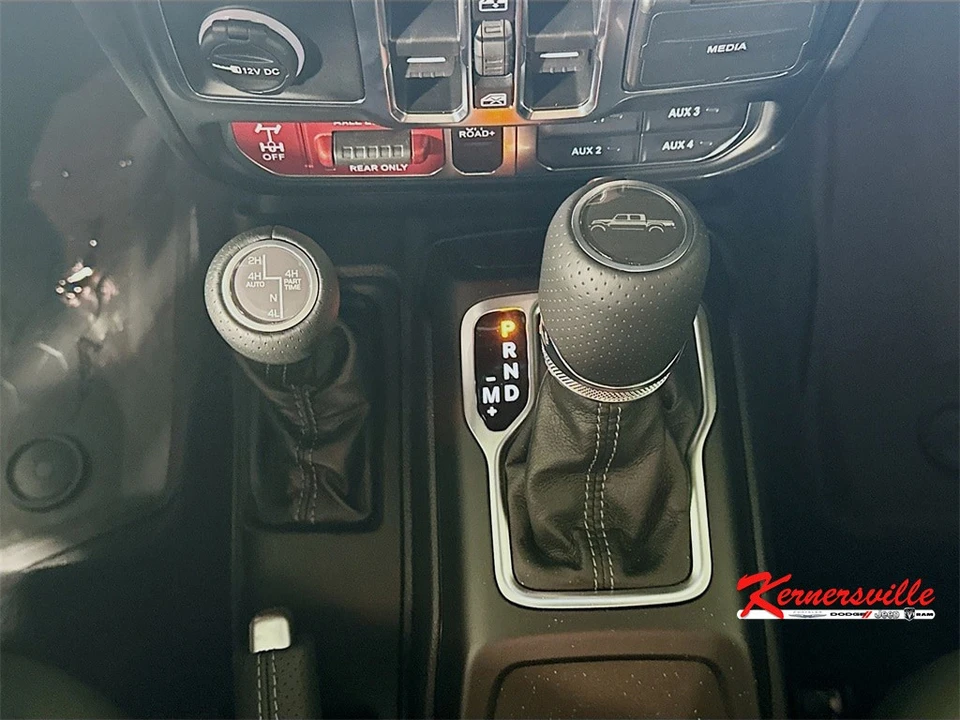 2026 Jeep JT Gladiator - Image 12 of 21