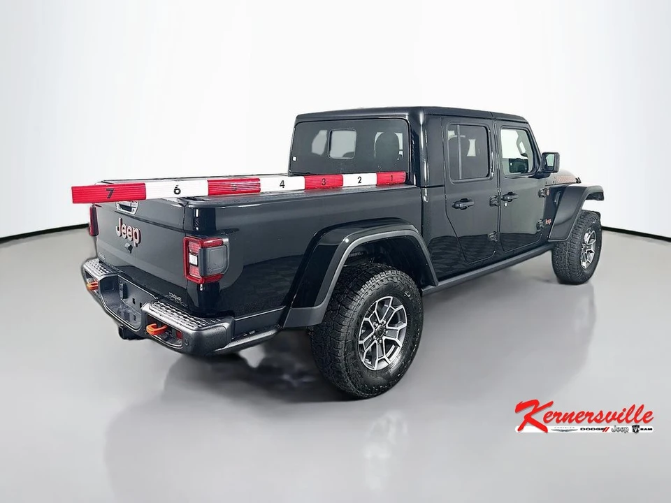 2026 Jeep JT Gladiator - Image 7 of 12