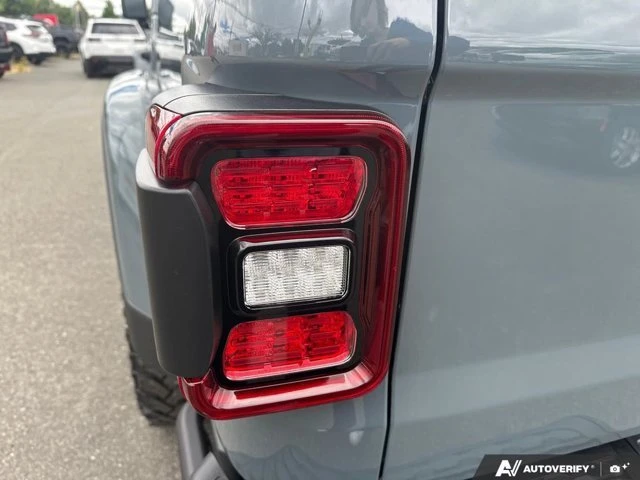 2026 Jeep JT Gladiator - Image 11 of 20