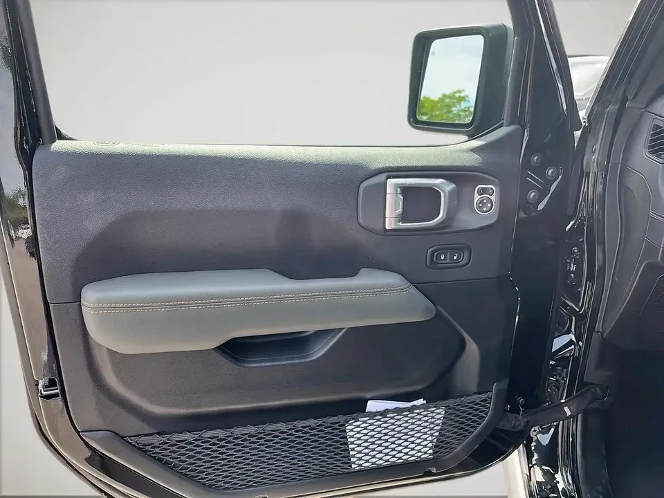 2026 Jeep JT Gladiator - Image 11 of 20