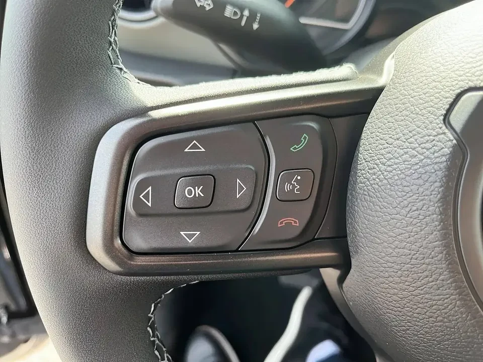 2026 Jeep JT Gladiator - Image 14 of 20