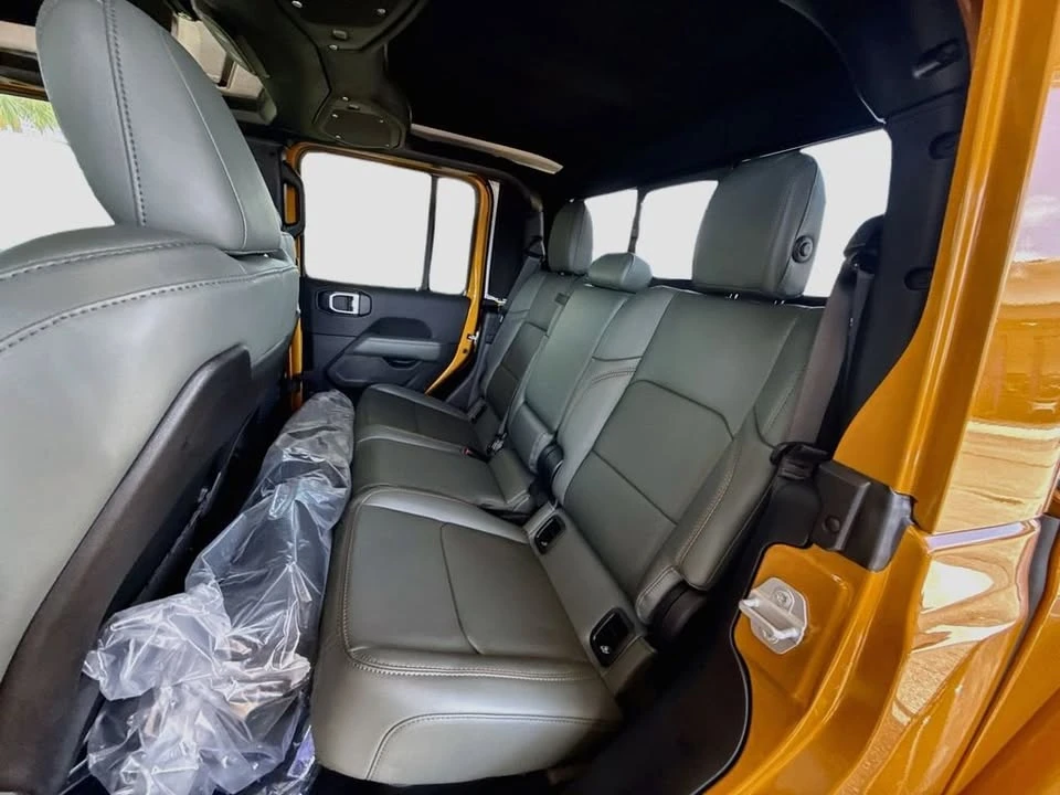 2026 Jeep JT Gladiator - Image 13 of 17