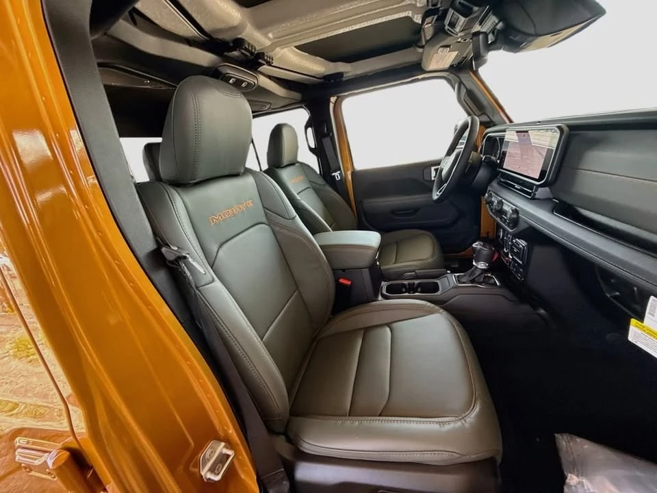 2026 Jeep JT Gladiator - Image 16 of 17