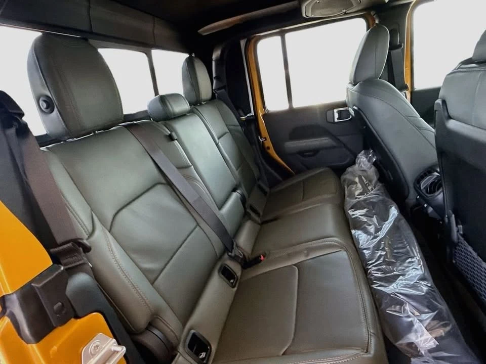 2026 Jeep JT Gladiator - Image 15 of 17