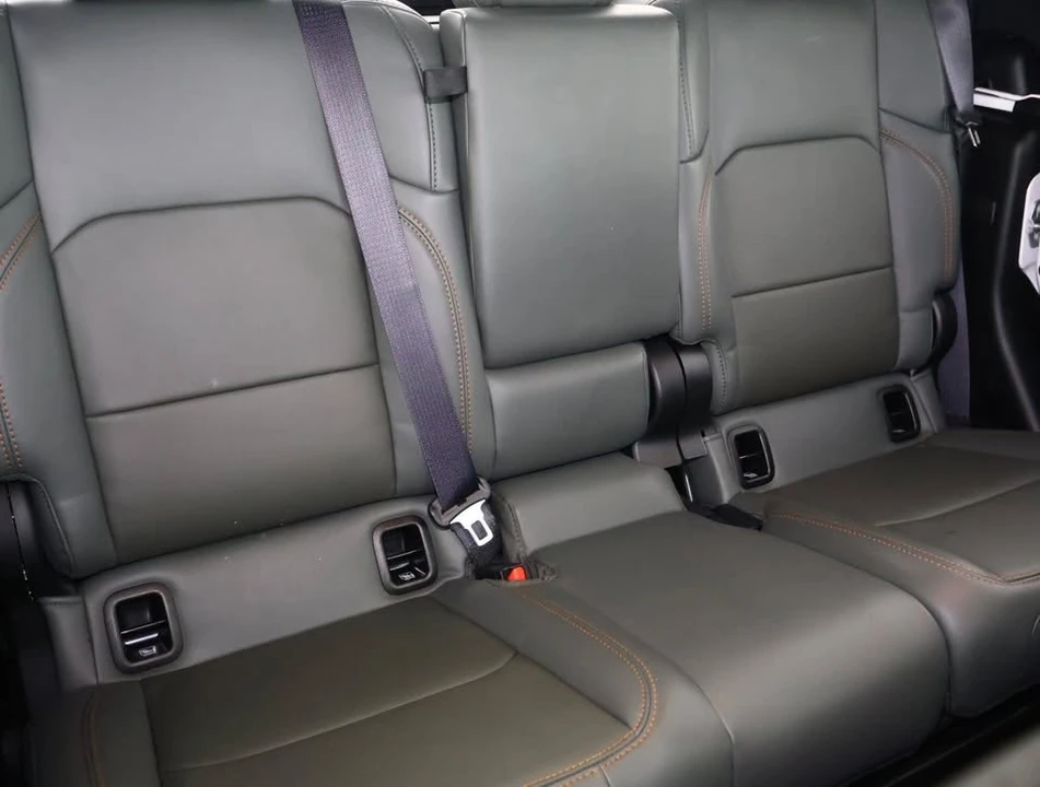 2026 Jeep JT Gladiator - Image 13 of 20