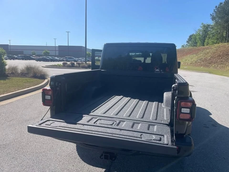 2026 Jeep JT Gladiator - Image 7 of 20