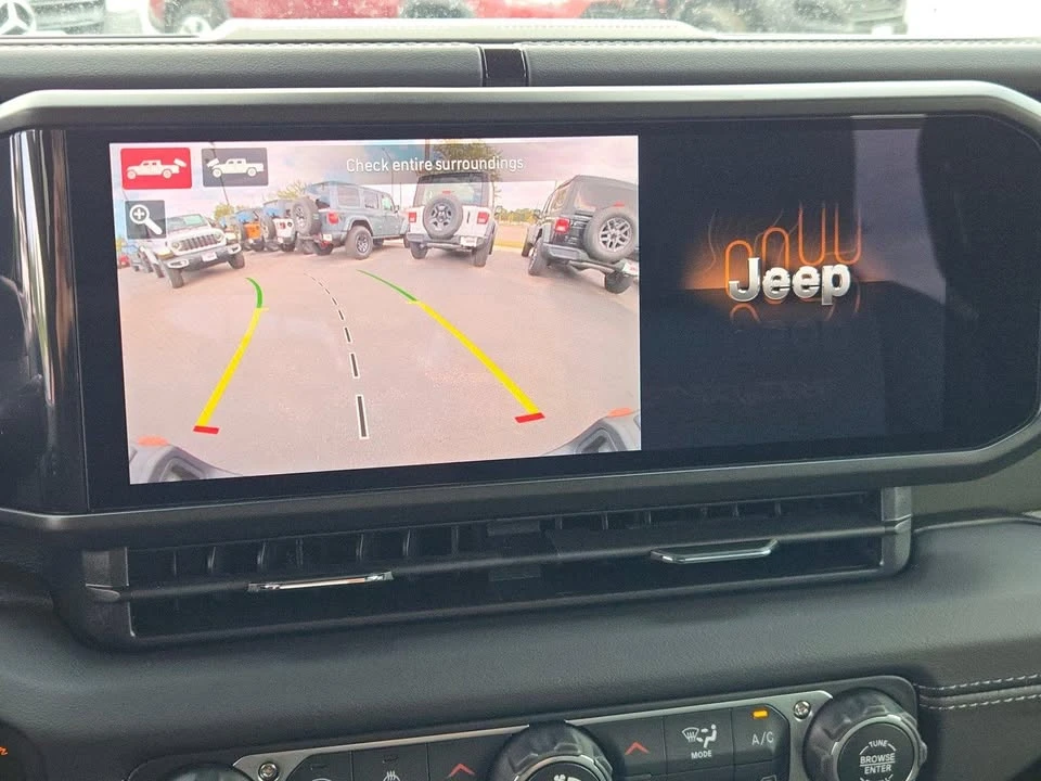 2026 Jeep JT Gladiator - Image 8 of 20