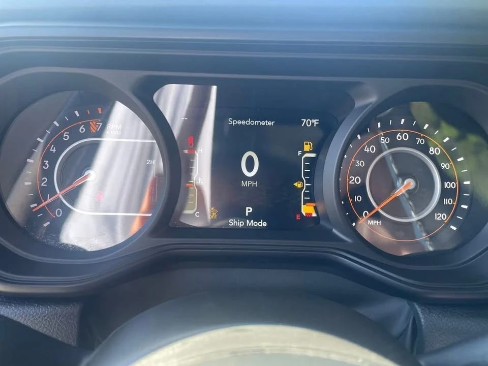 2026 Jeep JT Gladiator - Image 18 of 20