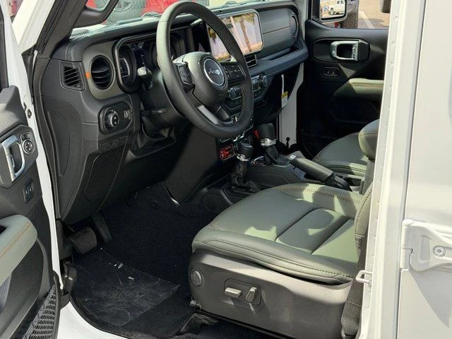 2026 Jeep JT Gladiator - Image 10 of 20