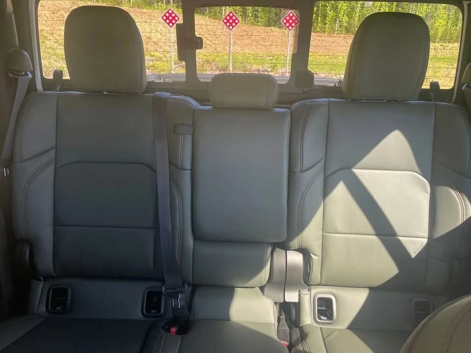 2026 Jeep JT Gladiator - Image 14 of 20