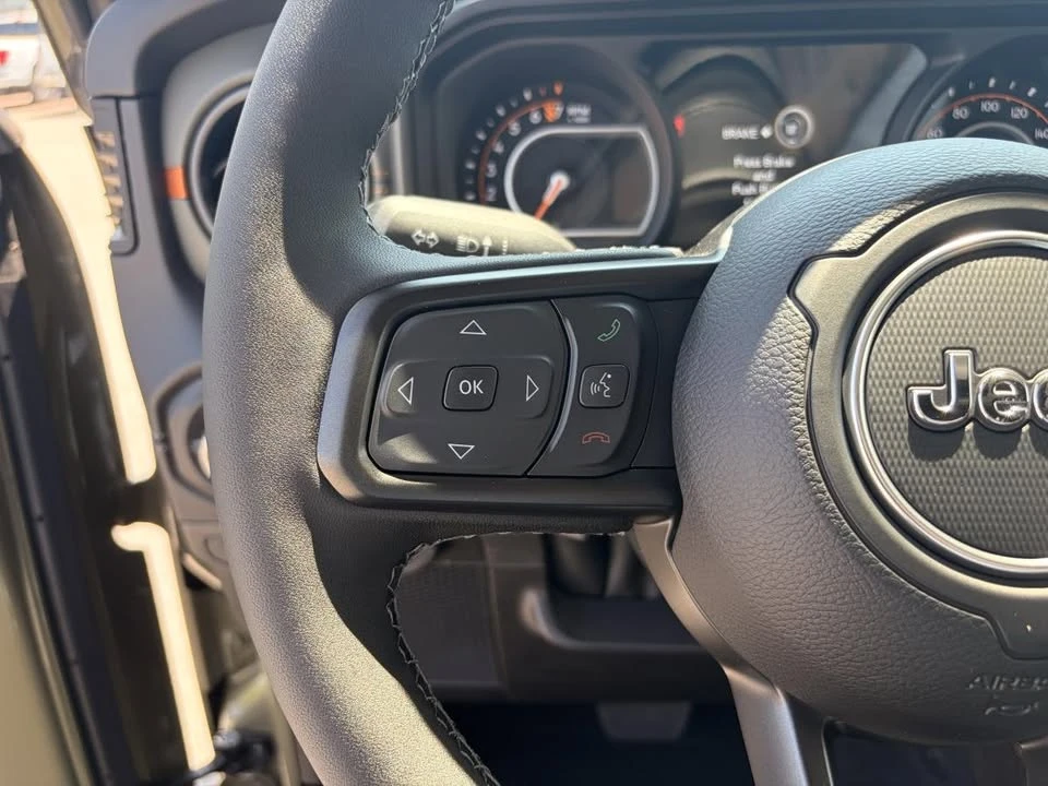2026 Jeep JT Gladiator - Image 14 of 20