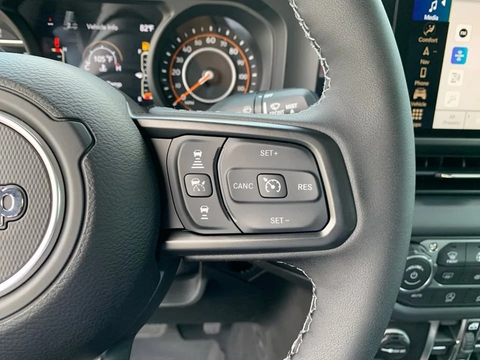 2026 Jeep JT Gladiator - Image 17 of 20