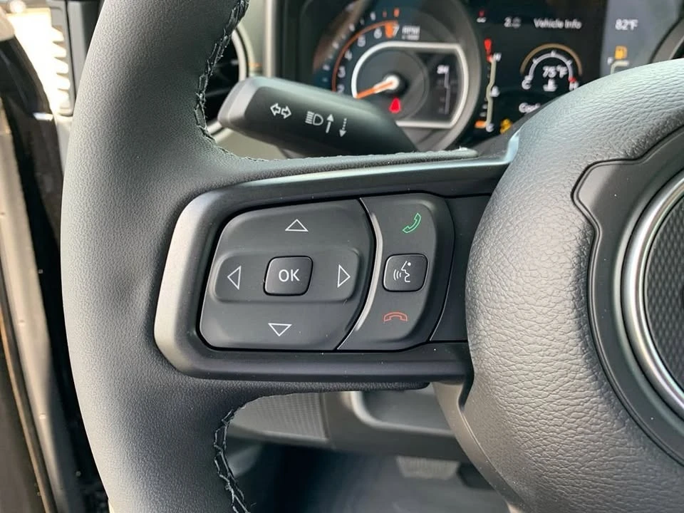 2026 Jeep JT Gladiator - Image 16 of 20