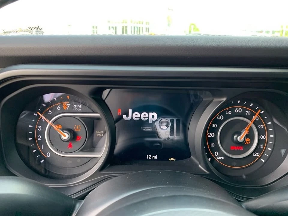 2026 Jeep JT Gladiator - Image 14 of 20