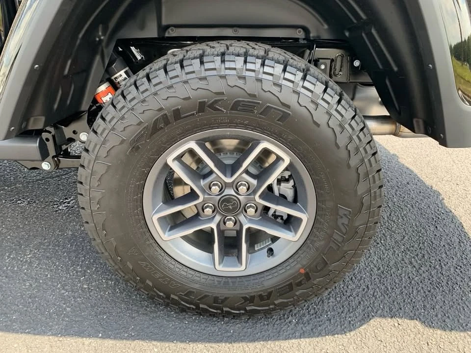 2026 Jeep JT Gladiator - Image 10 of 20